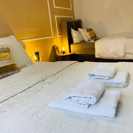 Nafaka Apartment, Old Town Appartement *