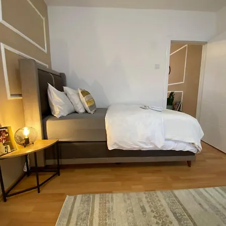 Nafaka Apartment, Old Town Appartement *