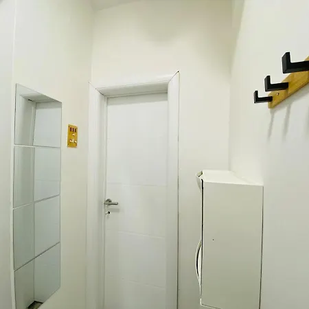 Nafaka Apartment, Old Town Appartement *