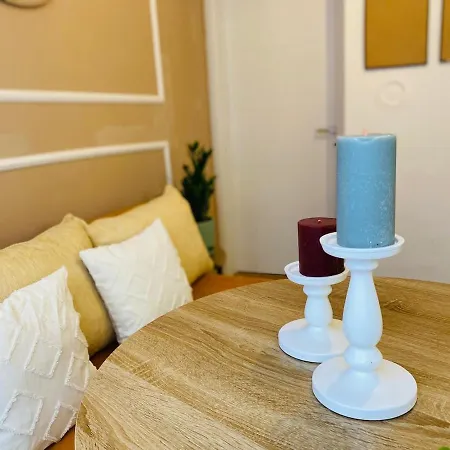 Nafaka Apartment, Old Town Appartement *
